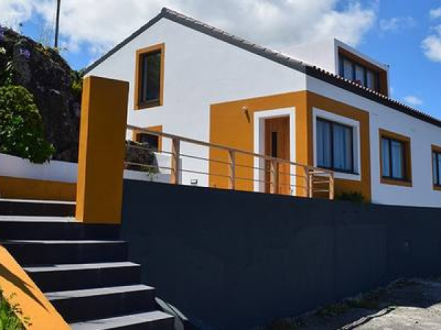 Biscoito Bravo Lda. - Local Accommodation - Terceira Island